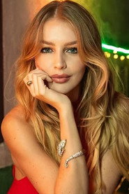 Rhaisa Batista 头像