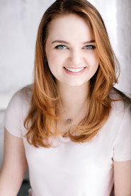 Laine MacNeil 头像