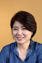 严艺文 头像