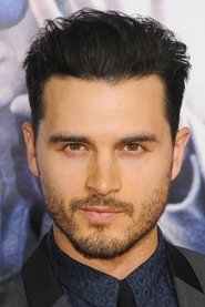 Michael Malarkey 头像