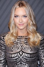 Camille Kostek 头像