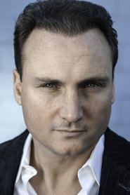Charlie Sara 头像