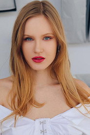 Polina Pushkareva 头像