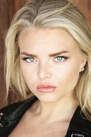 Kiersten Hall 头像