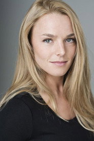 Zoe Barker 头像