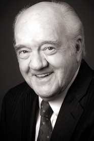 Richard Herd 头像