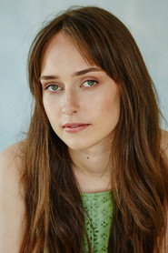 Georgia Eyers 头像