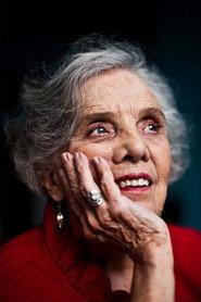 Elena Poniatowska 头像