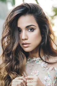 Summer Bishil 头像