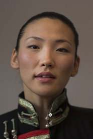Uisenma Borchu 头像