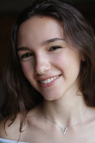 Julia Dumont 头像