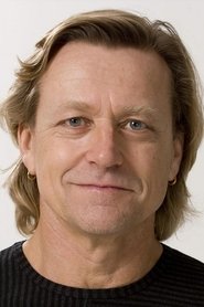Michael Hurst 头像