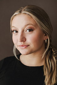 Anna Claire Bartlam 头像