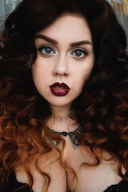 Anastasia Vinogradova 头像