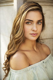 Mia Cole 头像