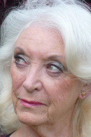 Claire Johnston 头像