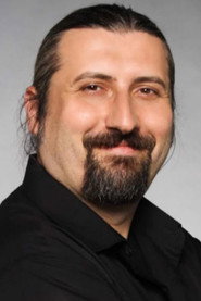 Mesut Süre 头像