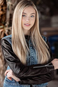 Jessica Treska 头像