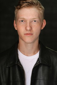 Iain Tucker 头像