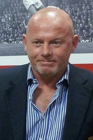 Perry Groves 头像