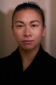 Michaela Dinh 头像