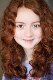 Piper Mackenzie Harris 头像